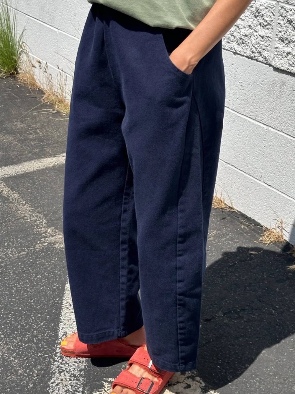 Le Bon Shoppe Arc Pants in Navy Blue | Size Medium